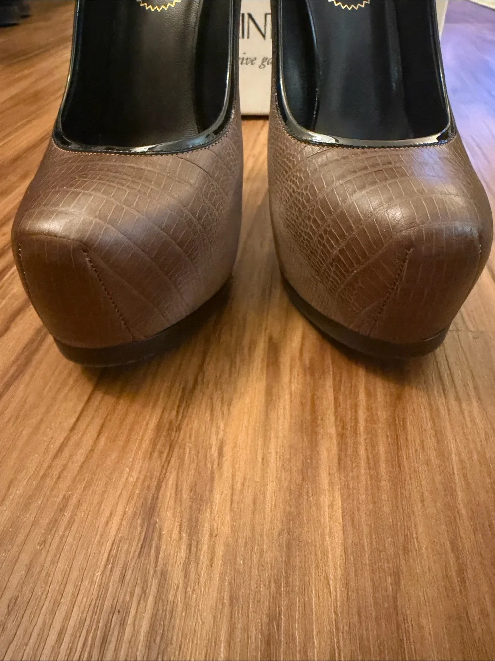 YSL Saint Laurent Brown Croc-Embossed Leather Platform Tribtoo Pumps 38 - Picture 3 of 10